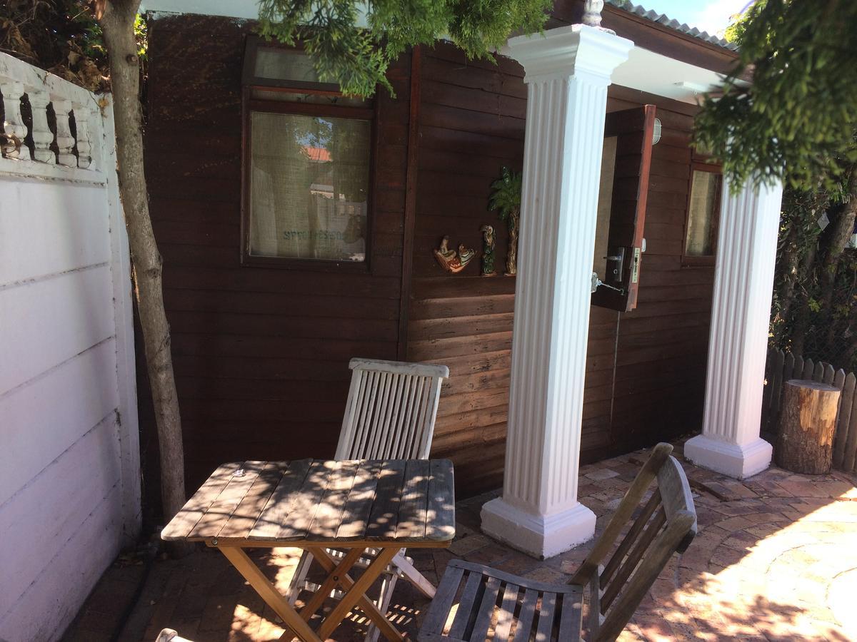 Leo'S Den Bed & Breakfast Фиш Хук Екстериор снимка